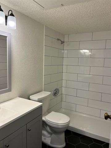 1500 Bay Area Boulevard W-325, Houston, TX 77058