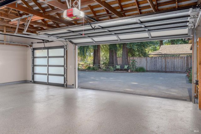 49 Hoff Rd, Kenwood, CA 95409