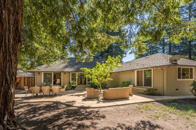 49 Hoff Rd, Kenwood, CA 95409