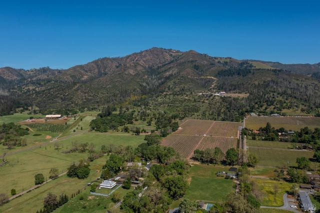 49 Hoff Rd, Kenwood, CA 95409