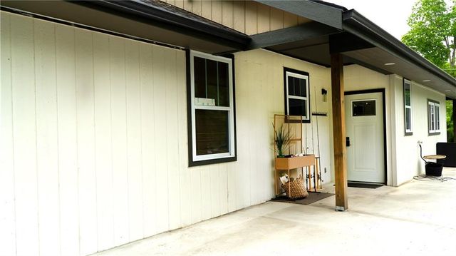 72 & 71 V Street, Lake Lotawana, MO 64086