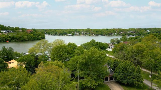 72 & 71 V Street, Lake Lotawana, MO 64086