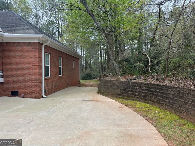 405 Canterbury Drive, Lagrange, GA 30241