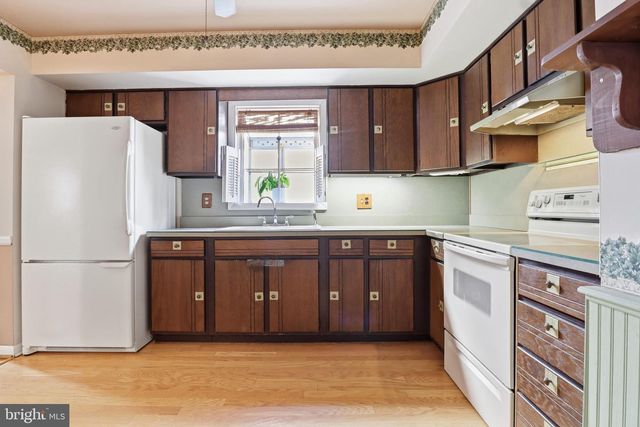 5200 HARMONY GROVE RD, Dover, PA 17315