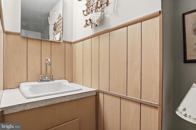 5200 HARMONY GROVE RD, Dover, PA 17315