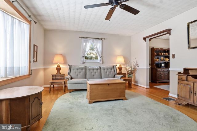 5200 HARMONY GROVE RD, Dover, PA 17315