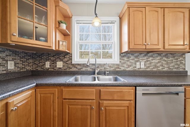 2107 W GERALD Drive, Peoria, IL 61615