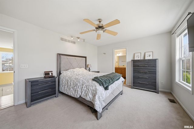 2107 W GERALD Drive, Peoria, IL 61615