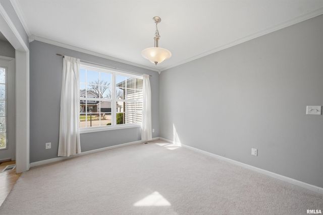 2107 W GERALD Drive, Peoria, IL 61615