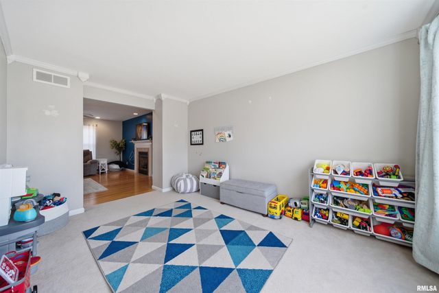 2107 W GERALD Drive, Peoria, IL 61615