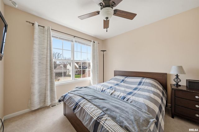 2107 W GERALD Drive, Peoria, IL 61615