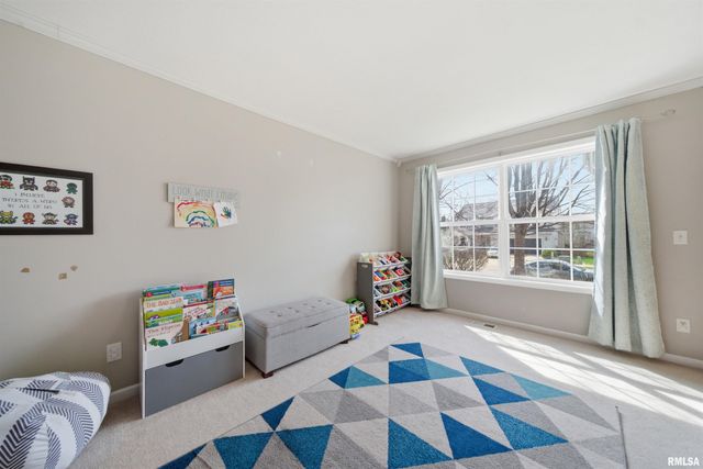 2107 W GERALD Drive, Peoria, IL 61615