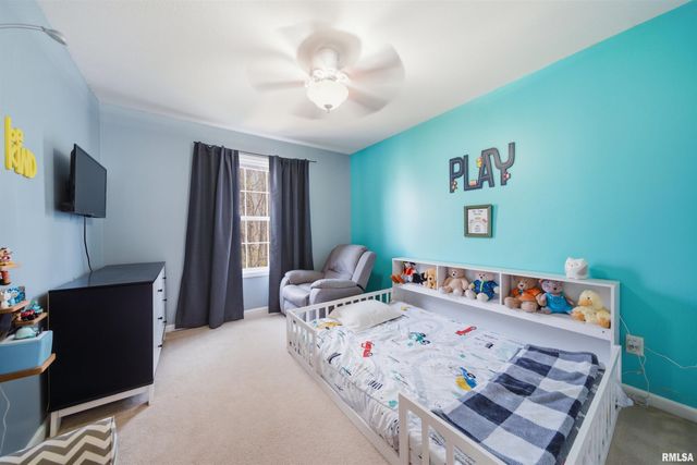 2107 W GERALD Drive, Peoria, IL 61615