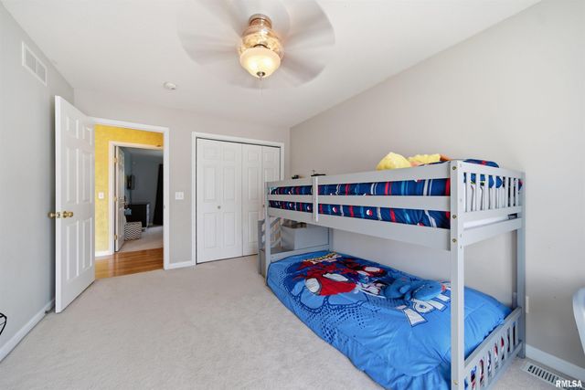 2107 W GERALD Drive, Peoria, IL 61615