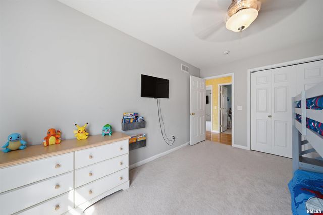 2107 W GERALD Drive, Peoria, IL 61615