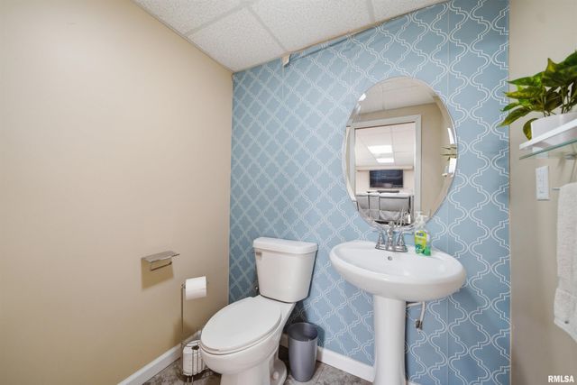 2107 W GERALD Drive, Peoria, IL 61615