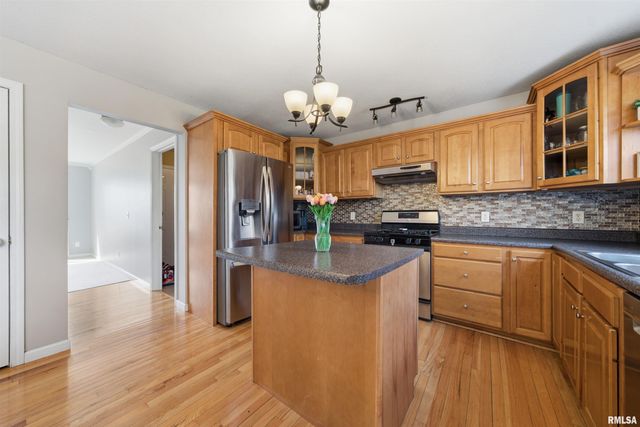 2107 W GERALD Drive, Peoria, IL 61615