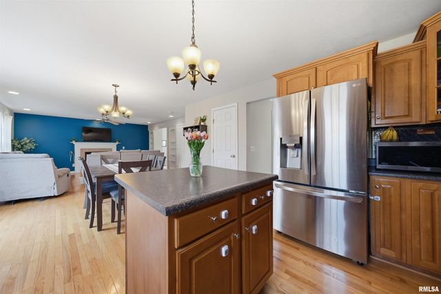 2107 W GERALD Drive, Peoria, IL 61615