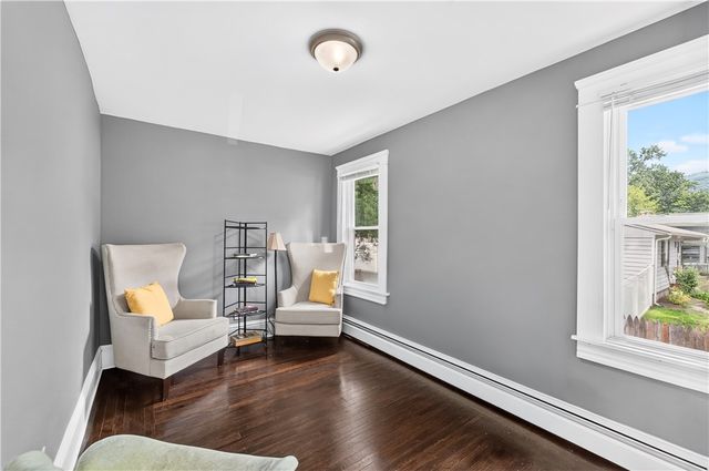 31 Elton Avenue, Warwick, RI 02889