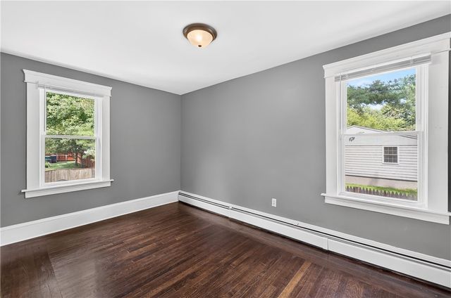 31 Elton Avenue, Warwick, RI 02889