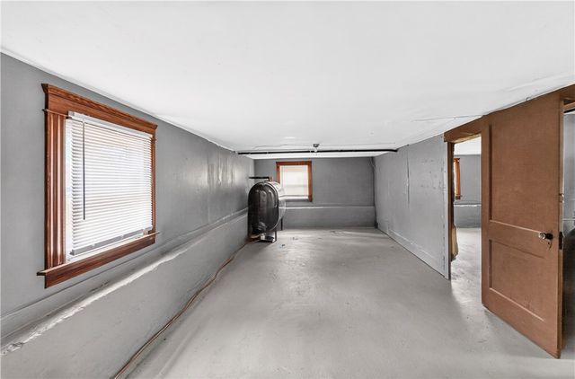 31 Elton Avenue, Warwick, RI 02889