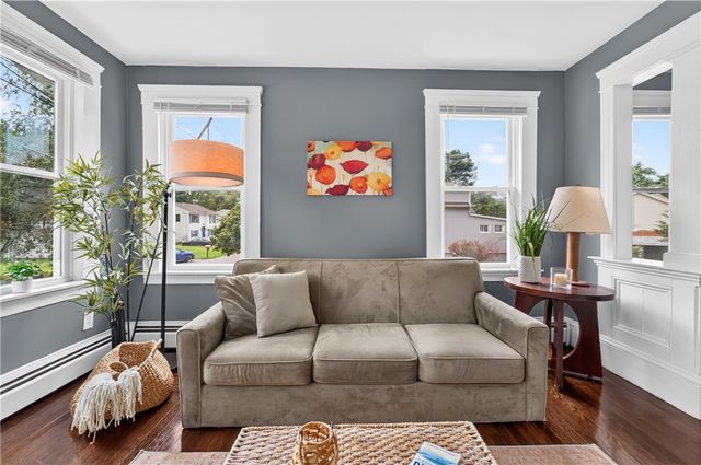 31 Elton Avenue, Warwick, RI 02889
