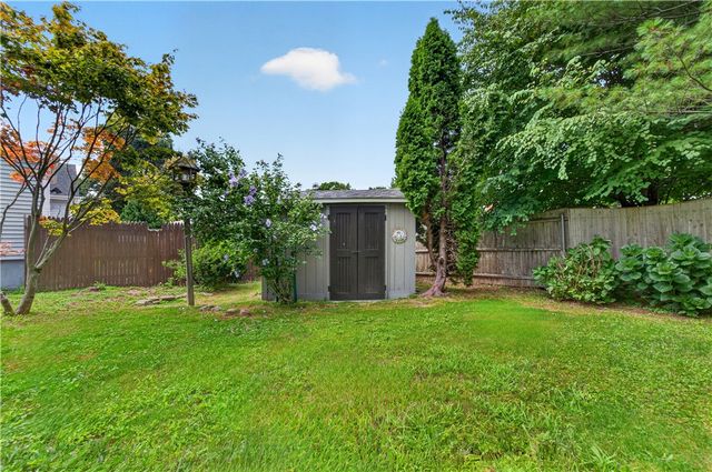31 Elton Avenue, Warwick, RI 02889