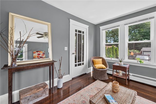 31 Elton Avenue, Warwick, RI 02889