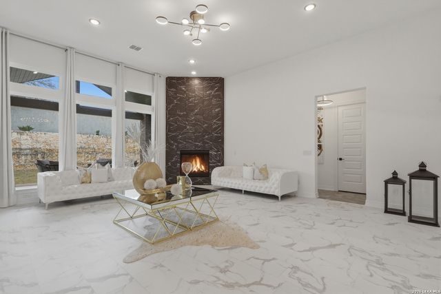 2035 buckner, San Antonio, TX 78253