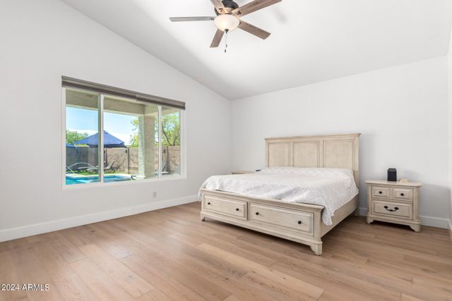 7329 E TAILFEATHER Drive, Scottsdale, AZ 85255