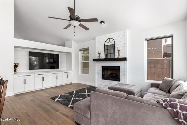 7329 E TAILFEATHER Drive, Scottsdale, AZ 85255