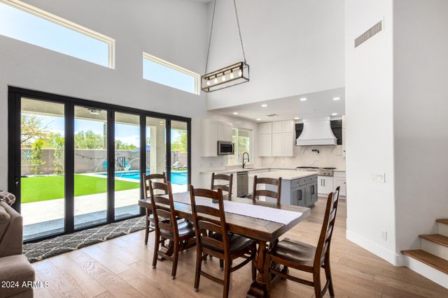 7329 E TAILFEATHER Drive, Scottsdale, AZ 85255