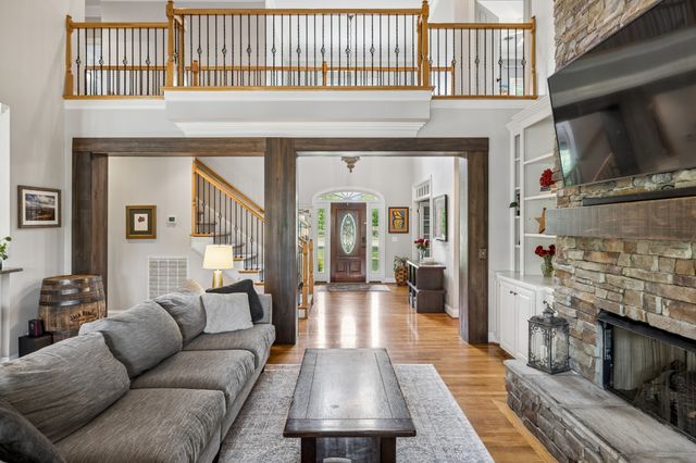 1203 Devens Dr, Brentwood, TN 37027