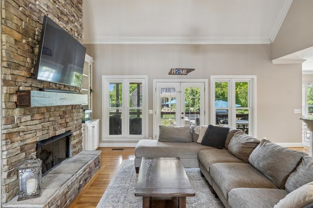 1203 Devens Dr, Brentwood, TN 37027