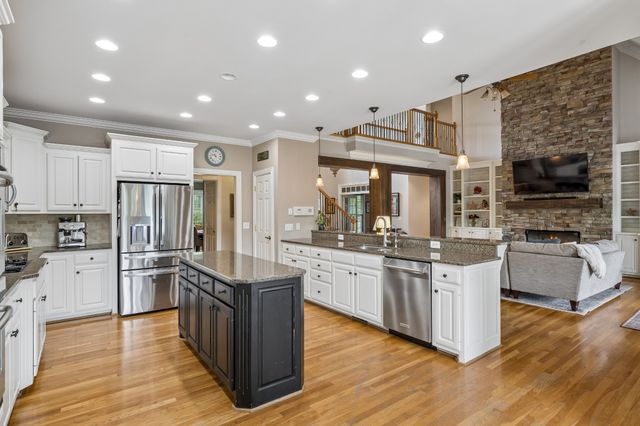 1203 Devens Dr, Brentwood, TN 37027