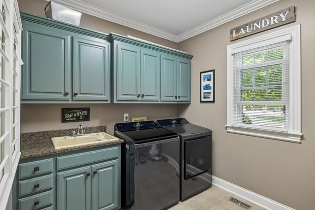 1203 Devens Dr, Brentwood, TN 37027