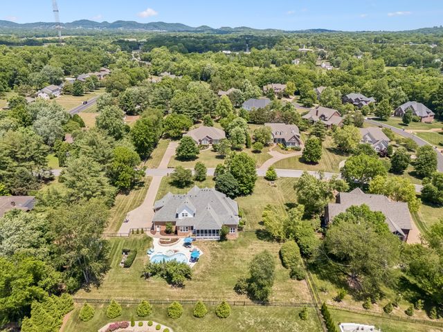 1203 Devens Dr, Brentwood, TN 37027