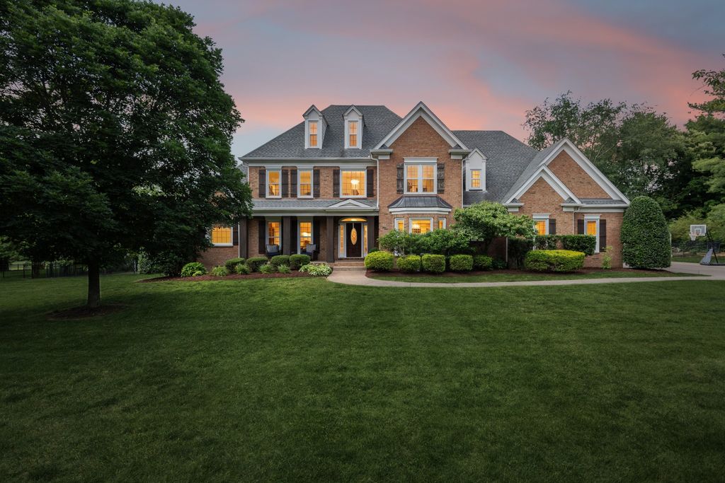 1203 Devens Dr, Brentwood, TN 37027
