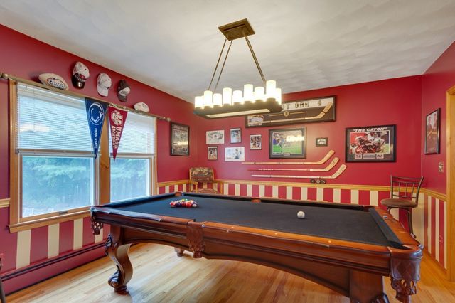 8 Otter Pond Road, Lynnfield, MA 01940