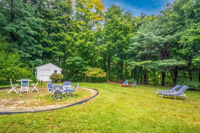 8 Otter Pond Road, Lynnfield, MA 01940