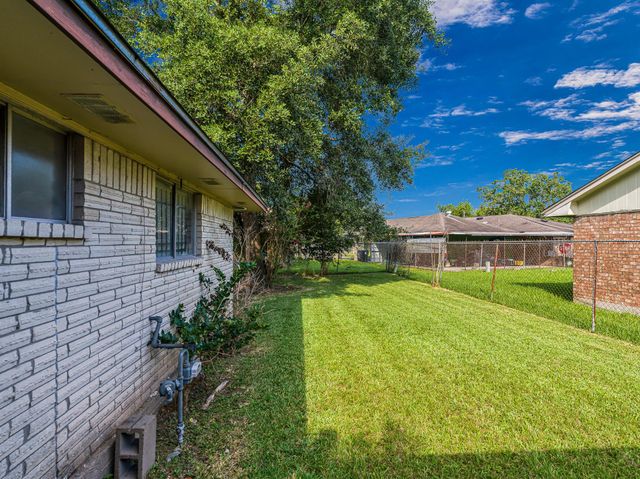 11115 Burningbush Lane, Houston, TX 77016