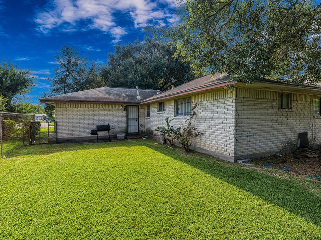 11115 Burningbush Lane, Houston, TX 77016