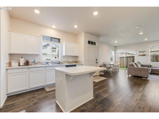 7049 Ne 4TH Ct, Vancouver, WA 98665