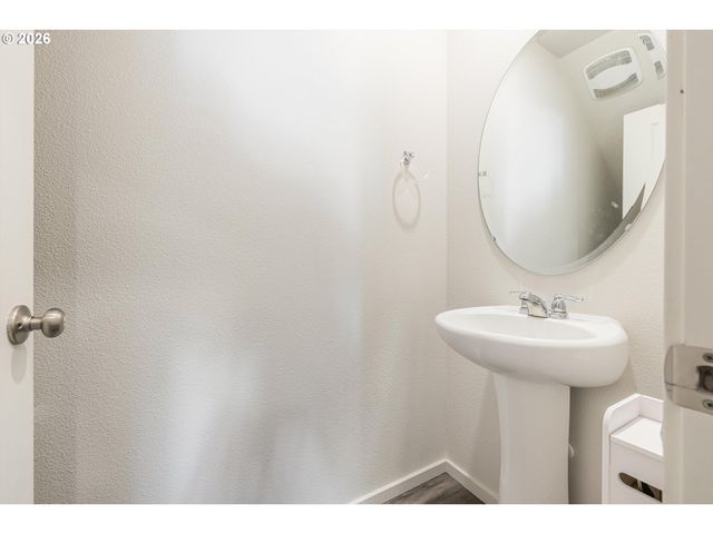 7049 Ne 4TH Ct, Vancouver, WA 98665