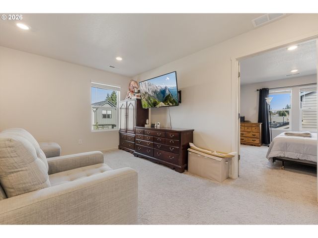 7049 Ne 4TH Ct, Vancouver, WA 98665