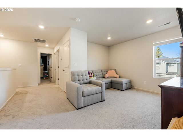 7049 Ne 4TH Ct, Vancouver, WA 98665