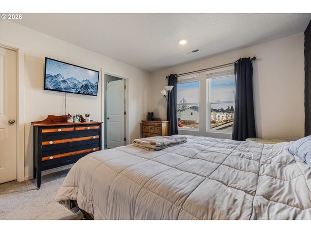 7049 Ne 4TH Ct, Vancouver, WA 98665