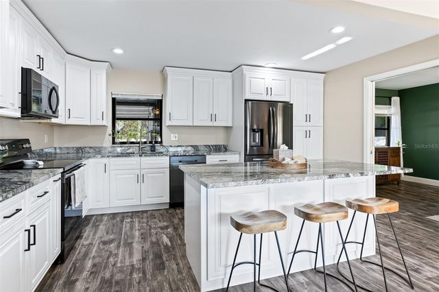 2700 49TH STREET N, St Petersburg, FL 33710