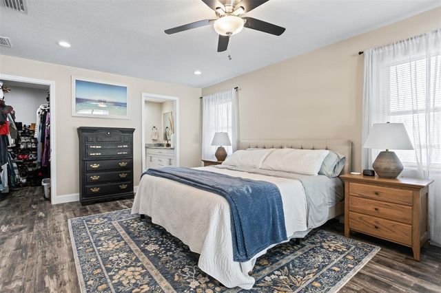 2700 49TH STREET N, St Petersburg, FL 33710