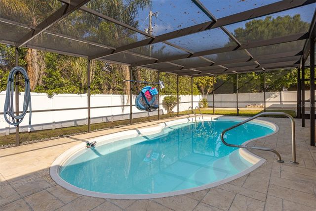 2700 49TH STREET N, St Petersburg, FL 33710